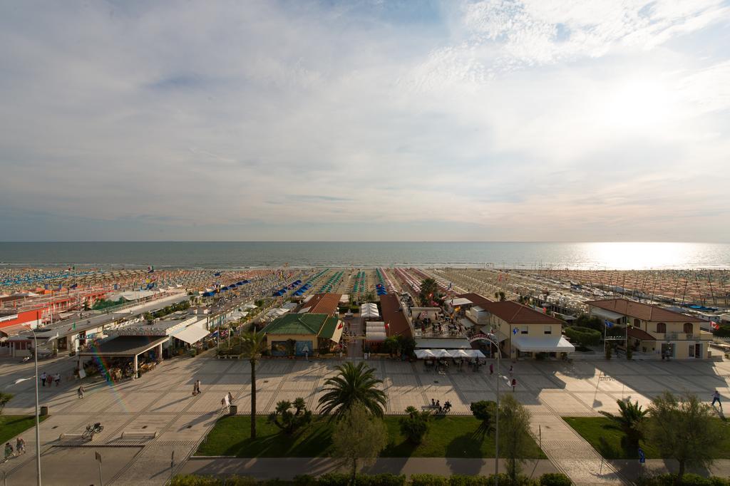 Hotel Biagiotti ليدو دي كامايوري المظهر الخارجي الصورة